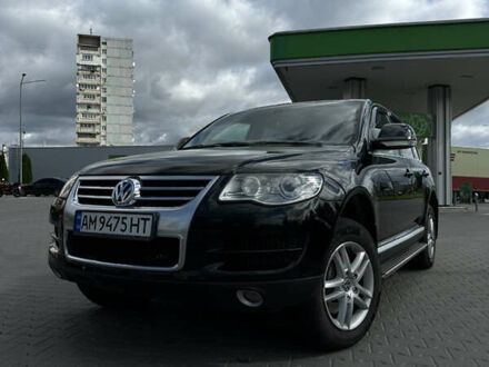 Черный Фольксваген Туарег, объемом двигателя 3 л и пробегом 289 тыс. км за 11800 $, фото 1 на Automoto.ua