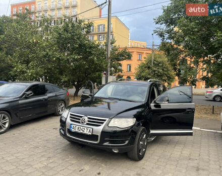 Чорний Фольксваген Туарег, об'ємом двигуна 2.46 л та пробігом 281 тис. км за 7500 $, фото 1 на Automoto.ua