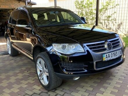 Фольксваген Туарег 2009 у Києві на Automoto.ua Чорний Фольксваген Туарег, об'ємом двигуна 3 л та пробігом 197 тис. км за 15000 $, фото 1 на Automoto.ua