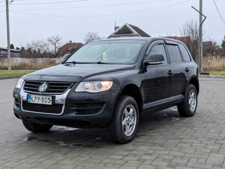 Черный Фольксваген Туарег, объемом двигателя 0 л и пробегом 300 тыс. км за 5816 $, фото 1 на Automoto.ua