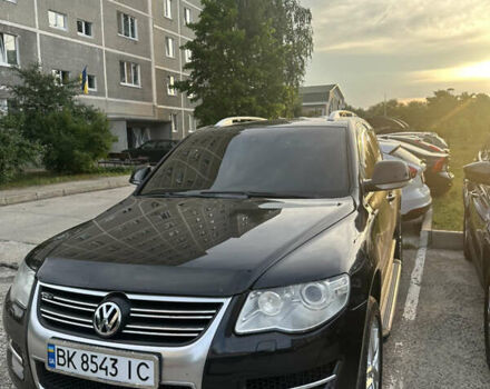 Чорний Фольксваген Туарег, об'ємом двигуна 2.97 л та пробігом 296 тис. км за 13500 $, фото 1 на Automoto.ua