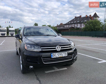 Черный Фольксваген Туарег, объемом двигателя 2.97 л и пробегом 332 тыс. км за 16900 $, фото 1 на Automoto.ua