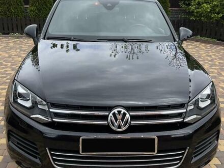 Черный Фольксваген Туарег, объемом двигателя 2.97 л и пробегом 281 тыс. км за 22500 $, фото 1 на Automoto.ua