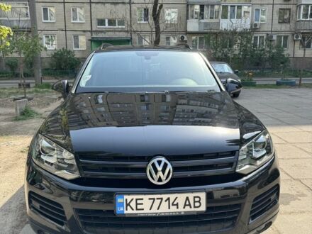 Чорний Фольксваген Туарег, об'ємом двигуна 3 л та пробігом 217 тис. км за 18000 $, фото 1 на Automoto.ua