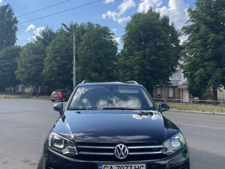 Черный Фольксваген Туарег, объемом двигателя 2.97 л и пробегом 320 тыс. км за 21000 $, фото 1 на Automoto.ua