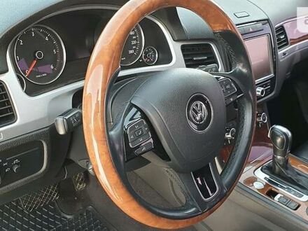 Фольксваген Туарег 2013 у Сумах на Automoto.ua Чорний Фольксваген Туарег, об'ємом двигуна 3 л та пробігом 220 тис. км за 22999 $, фото 1 на Automoto.ua