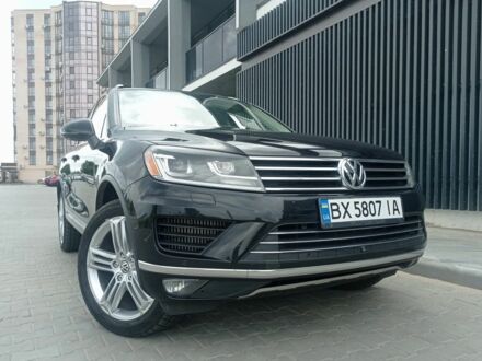 Черный Фольксваген Туарег, объемом двигателя 3 л и пробегом 219 тыс. км за 25550 $, фото 1 на Automoto.ua