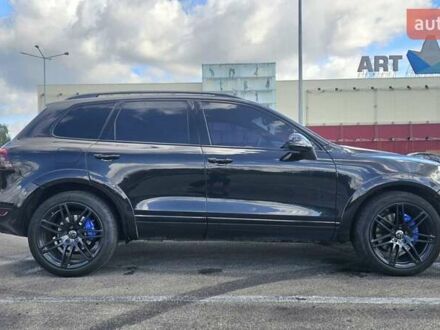 Черный Фольксваген Туарег, объемом двигателя 4.13 л и пробегом 335 тыс. км за 21500 $, фото 1 на Automoto.ua