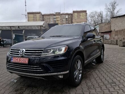 Фольксваген Туарег 2015 у Кривому Розі на Automoto.ua Чорний Фольксваген Туарег, об'ємом двигуна 0 л та пробігом 350 тис. км за 20500 $, фото 1 на Automoto.ua