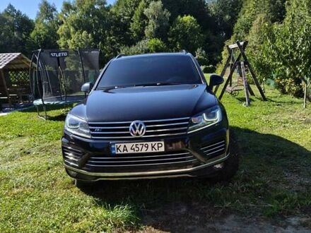 Черный Фольксваген Туарег, объемом двигателя 2.97 л и пробегом 189 тыс. км за 31500 $, фото 1 на Automoto.ua