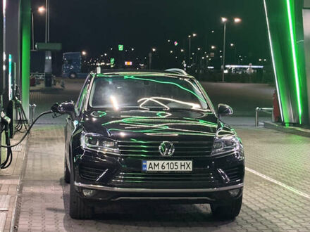 Фольксваген Туарег 2015 у Житомирі на Automoto.ua Чорний Фольксваген Туарег, об'ємом двигуна 2.97 л та пробігом 270 тис. км за 22300 $, фото 1 на Automoto.ua