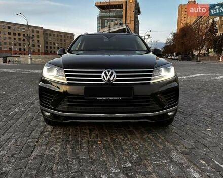 Черный Фольксваген Туарег, объемом двигателя 3.6 л и пробегом 150 тыс. км за 18000 $, фото 1 на Automoto.ua