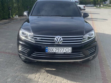 Фольксваген Туарег 2015 у Дунаевцах на Automoto.ua Чорний Фольксваген Туарег, об'ємом двигуна 4.13 л та пробігом 220 тис. км за 32999 $, фото 1 на Automoto.ua