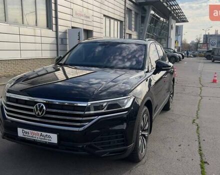 Черный Фольксваген Туарег, объемом двигателя 2.97 л и пробегом 108 тыс. км за 54500 $, фото 1 на Automoto.ua