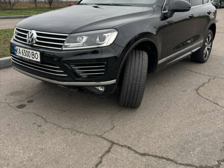 Черный Фольксваген Туарег, объемом двигателя 3 л и пробегом 249 тыс. км за 29900 $, фото 1 на Automoto.ua