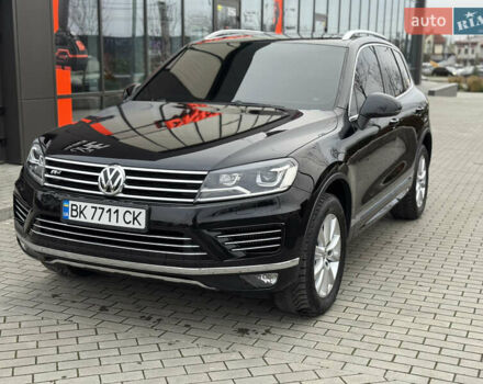 Черный Фольксваген Туарег, объемом двигателя 2.97 л и пробегом 131 тыс. км за 31000 $, фото 1 на Automoto.ua