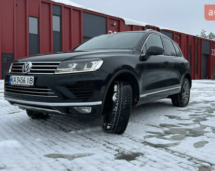 Черный Фольксваген Туарег, объемом двигателя 3 л и пробегом 223 тыс. км за 30000 $, фото 1 на Automoto.ua