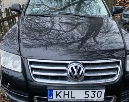 Черный Фольксваген Туарег, объемом двигателя 4.9 л и пробегом 230 тыс. км за 5450 $, фото 1 на Automoto.ua