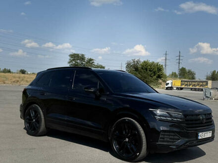 Черный Фольксваген Туарег, объемом двигателя 2.97 л и пробегом 76 тыс. км за 58500 $, фото 1 на Automoto.ua