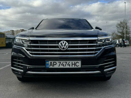 Черный Фольксваген Туарег, объемом двигателя 2.97 л и пробегом 162 тыс. км за 48500 $, фото 1 на Automoto.ua