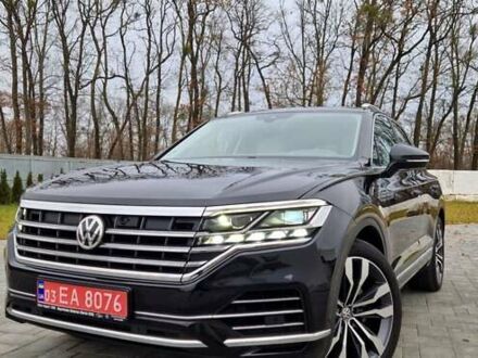 Черный Фольксваген Туарег, объемом двигателя 3 л и пробегом 189 тыс. км за 42800 $, фото 1 на Automoto.ua