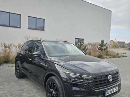 Черный Фольксваген Туарег, объемом двигателя 2.97 л и пробегом 135 тыс. км за 47000 $, фото 1 на Automoto.ua