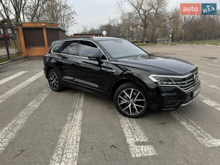 Черный Фольксваген Туарег, объемом двигателя 2.97 л и пробегом 79 тыс. км за 68000 $, фото 1 на Automoto.ua