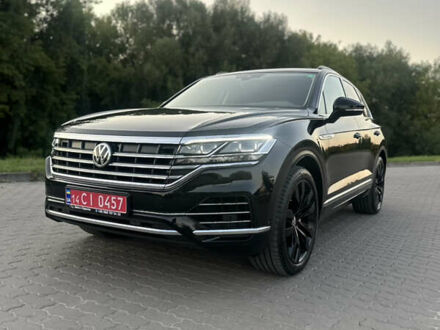 Фольксваген Туарег 2019 у Бродах на Automoto.ua Чорний Фольксваген Туарег, об'ємом двигуна 3 л та пробігом 132 тис. км за 48550 $, фото 1 на Automoto.ua