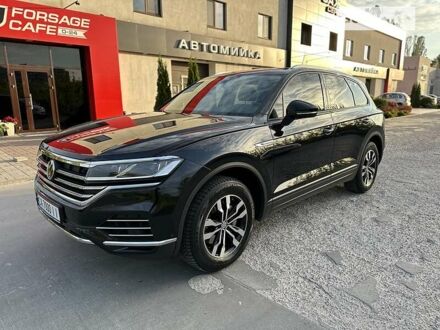 Фольксваген Туарег 2019 у Черкасах на Automoto.ua Чорний Фольксваген Туарег, об'ємом двигуна 3 л та пробігом 155 тис. км за 49500 $, фото 1 на Automoto.ua