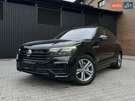 Фольксваген Туарег 2019 у Казатине на Automoto.ua Чорний Фольксваген Туарег, об'ємом двигуна 3 л та пробігом 86 тис. км за 55999 $, фото 1 на Automoto.ua