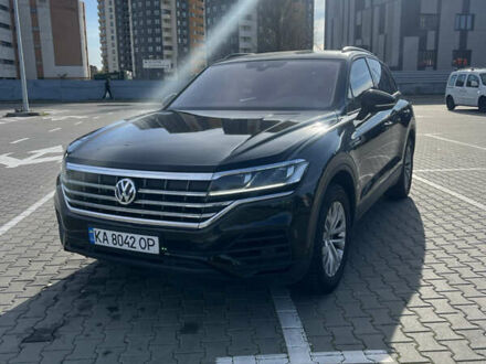 Черный Фольксваген Туарег, объемом двигателя 2.97 л и пробегом 210 тыс. км за 44500 $, фото 1 на Automoto.ua