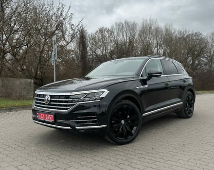 Черный Фольксваген Туарег, объемом двигателя 3 л и пробегом 133 тыс. км за 48499 $, фото 1 на Automoto.ua