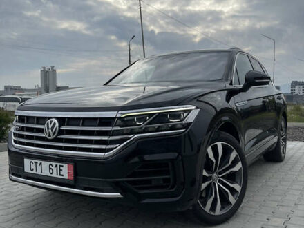 Черный Фольксваген Туарег, объемом двигателя 2.97 л и пробегом 267 тыс. км за 43900 $, фото 1 на Automoto.ua