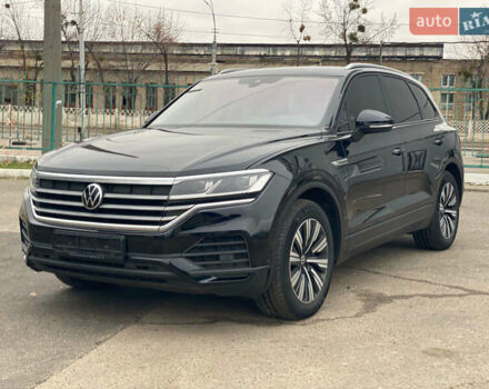 Черный Фольксваген Туарег, объемом двигателя 2.99 л и пробегом 180 тыс. км за 31700 $, фото 1 на Automoto.ua