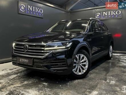 Чорний Фольксваген Туарег, об'ємом двигуна 3 л та пробігом 47 тис. км за 45000 $, фото 1 на Automoto.ua
