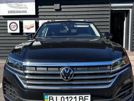 Фольксваген Туарег 2021 у Полтаві на Automoto.ua Чорний Фольксваген Туарег, об'ємом двигуна 2.97 л та пробігом 73 тис. км за 52000 $, фото 1 на Automoto.ua