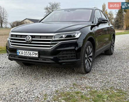 Черный Фольксваген Туарег, объемом двигателя 2.97 л и пробегом 133 тыс. км за 46900 $, фото 1 на Automoto.ua