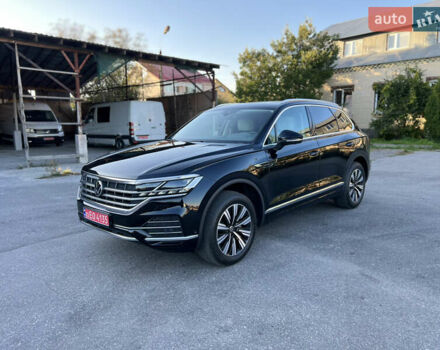 Черный Фольксваген Туарег, объемом двигателя 2.97 л и пробегом 250 тыс. км за 42300 $, фото 1 на Automoto.ua