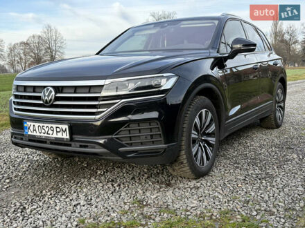 Черный Фольксваген Туарег, объемом двигателя 2.97 л и пробегом 125 тыс. км за 45999 $, фото 1 на Automoto.ua