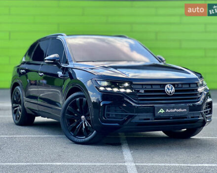 Черный Фольксваген Туарег, объемом двигателя 3 л и пробегом 171 тыс. км за 51999 $, фото 1 на Automoto.ua