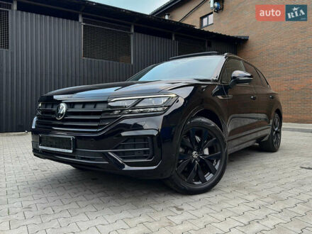 Фольксваген Туарег 2022 у Казатине на Automoto.ua Чорний Фольксваген Туарег, об'ємом двигуна 3 л та пробігом 79 тис. км за 63999 $, фото 1 на Automoto.ua