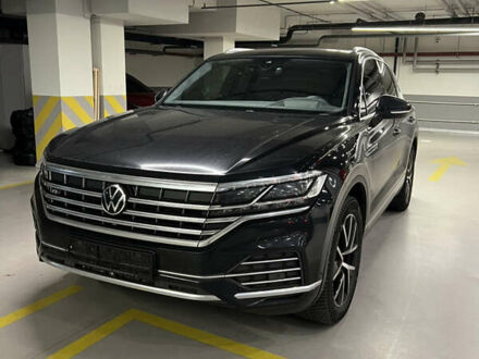 Черный Фольксваген Туарег, объемом двигателя 3 л и пробегом 75 тыс. км за 66500 $, фото 1 на Automoto.ua