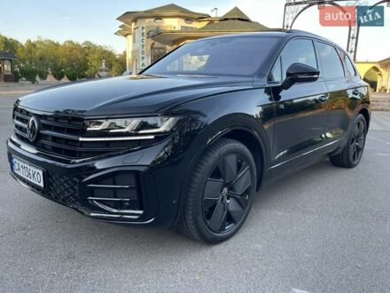 Фольксваген Туарег 2023 в Киеве на Automoto.ua Черный Фольксваген Туарег, объемом двигателя 2.97 л и пробегом 22 тыс. км за 79900 $, фото 1 на Automoto.ua