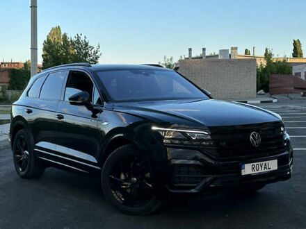 Фольксваген Туарег 2023 в Киеве на Automoto.ua Черный Фольксваген Туарег, объемом двигателя 2.97 л и пробегом 25 тыс. км за 79990 $, фото 1 на Automoto.ua