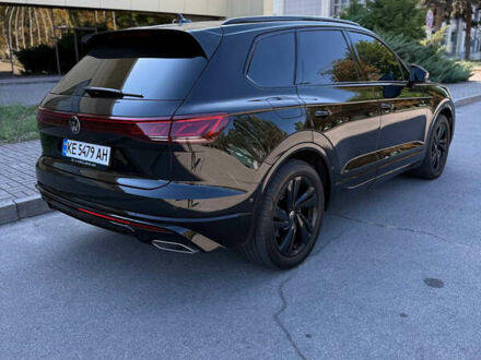 Фольксваген Туарег 2023 у Запоріжжя на Automoto.ua Чорний Фольксваген Туарег, об'ємом двигуна 2.97 л та пробігом 42 тис. км за 75000 $, фото 1 на Automoto.ua