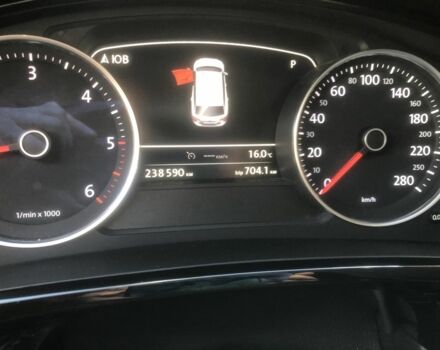 Коричневый Фольксваген Туарег, объемом двигателя 3 л и пробегом 230 тыс. км за 25000 $, фото 8 на Automoto.ua