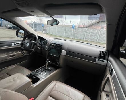 Коричневый Фольксваген Туарег, объемом двигателя 3 л и пробегом 391 тыс. км за 10900 $, фото 11 на Automoto.ua