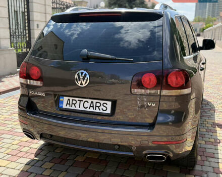 Коричневий Фольксваген Туарег, об'ємом двигуна 4.2 л та пробігом 210 тис. км за 8800 $, фото 10 на Automoto.ua