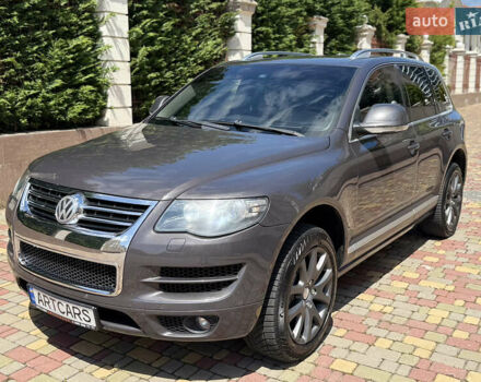 Коричневий Фольксваген Туарег, об'ємом двигуна 4.2 л та пробігом 210 тис. км за 8800 $, фото 5 на Automoto.ua