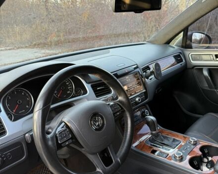 Коричневый Фольксваген Туарег, объемом двигателя 3 л и пробегом 250 тыс. км за 15300 $, фото 6 на Automoto.ua
